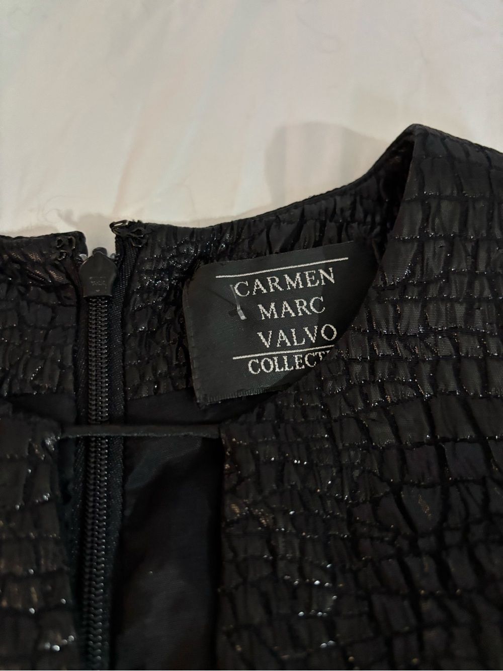 Carmen Marc Valvo Collection Black Textured Cocktail Dress | Size 10 - Picture 3 of 7